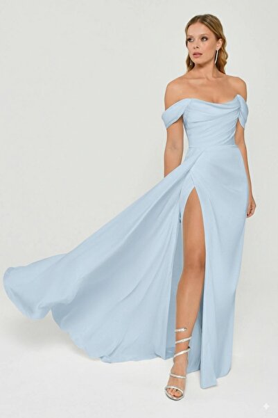 ALFABETA STRAPLEZ YAKA DÜŞÜK KOL DERİN YIRTMAÇ DETAYLI ŞIK UZUN SATEN ELBİSE