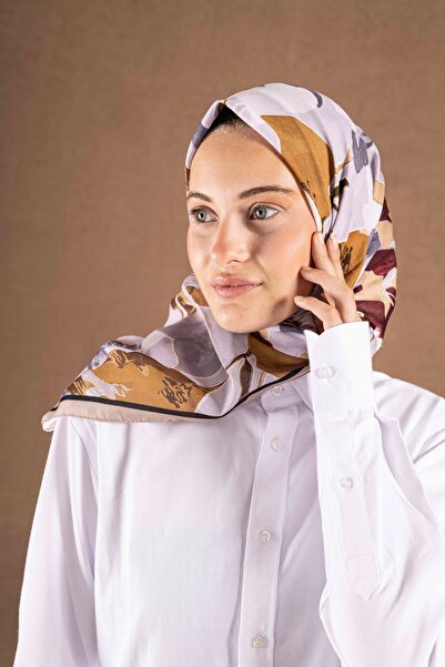 Akel Decode Scarf Floral Pattern