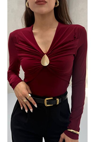 Butik Beyza Göğüs Büzgülü Aksesuar Detaylı Bluz