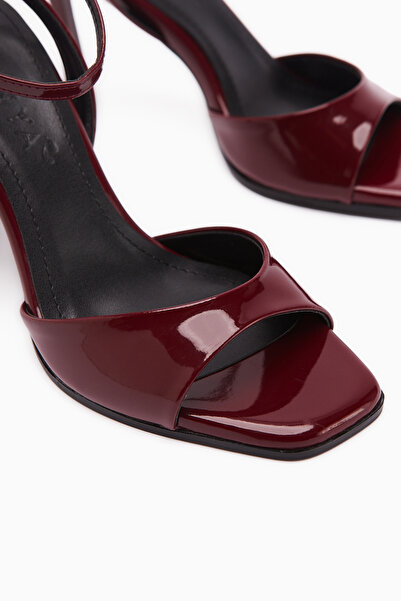 Limoya Nova Burgundy Patent Leather Ankle Buckle Thin Heeled Women's Shoes