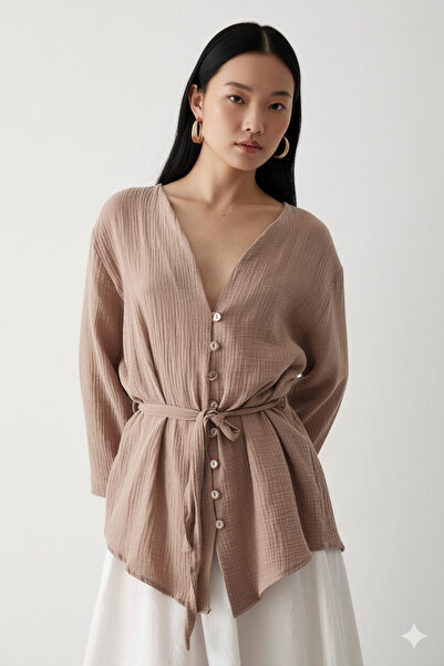 My Blog Nerzfarbener Kimono mit mehreren Knöpfen