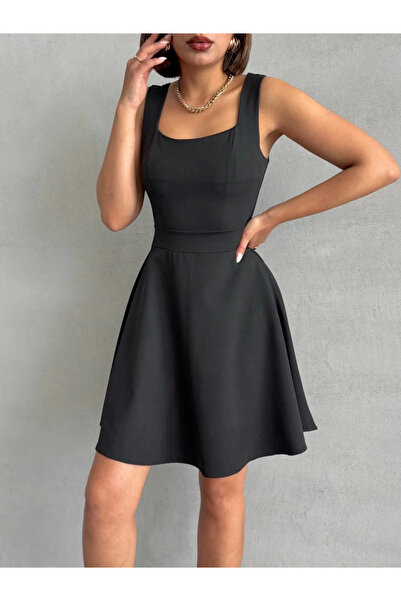 Zerenyus Γυναικείο κοντό φόρεμα με τετράγωνο λαιμόκοψη μαύρο