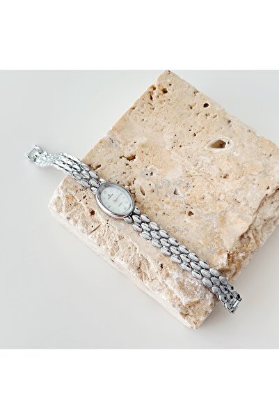 Vesce Atelier ساعة فيترا