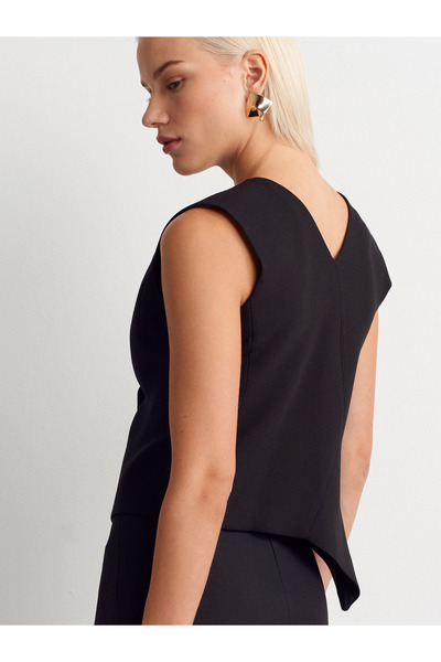 Dilvin 60599 Asymmetric Vest-Black