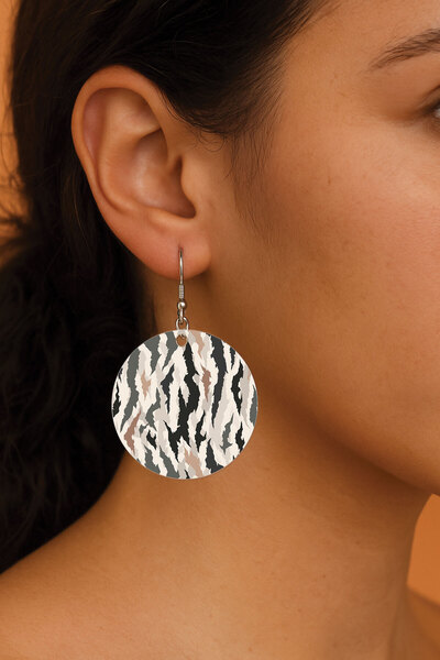 Cekuonline Women's Earrings Patterned Stylist Hooked 3.5X5Cm Round Transparent Earrings Allover