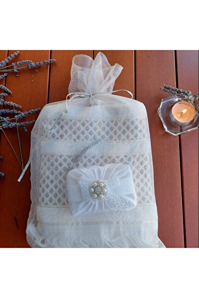 esdekor Cream Dowry Towel Set with Pearl Brooch and Lace Bow Detail