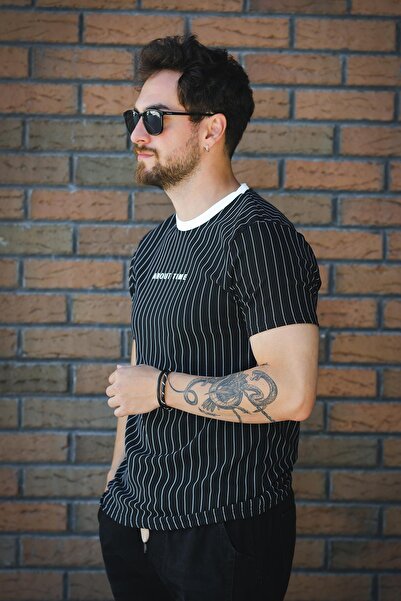 Oksit Ανδρικό μπλουζάκι με στάμπα με ριγέ λαιμόκοψη Slim Fit