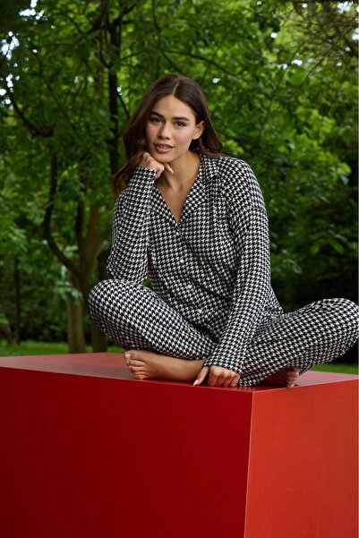 Pijamoni Women's Crow's Feet Patterned Buttoned Front Pajama Set - 5660