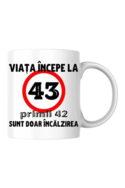 T&M Personalizare Cană personalizată - Viața începe la 43 de ani, albă, 330 ml