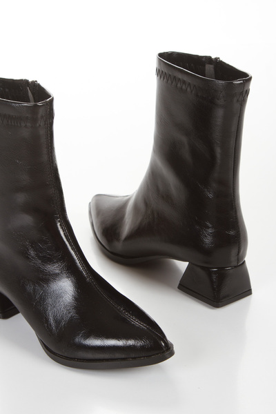 DYG STORE Women's Pointed Toe Casual Boots