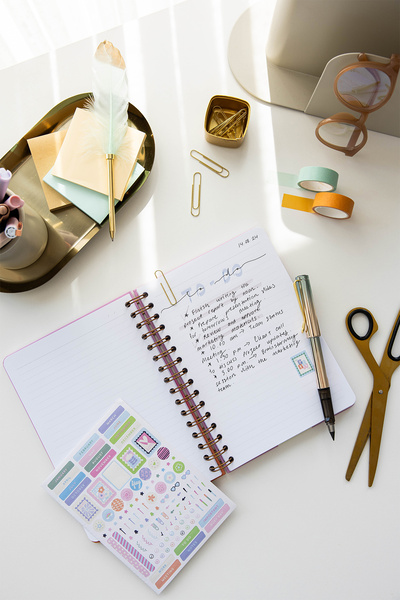 PAPERORA A5 Spiralli Sert Kapak Lastikli Çizgili Tarihsiz Not Defteri Arı