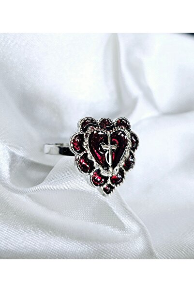 DÜKKAN DESİGN خاتم على شكل قلب مع صليب قوطي