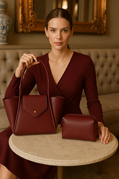 ESTUTE Lüks Kapak Detaylı Makyaj Çanta Hediyeli Omuz Çantası