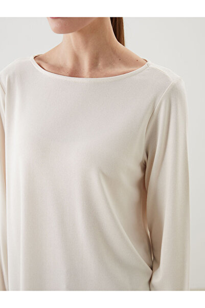 LC Waikiki Λαμπερές επιλογές από το Shining Store |   Γυναικείο μπλουζάκι με λαιμόκοψη καγιάκ