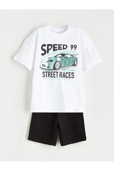 LC Waikiki Tricou și pantaloni scurți pentru băiat cu guler rotund