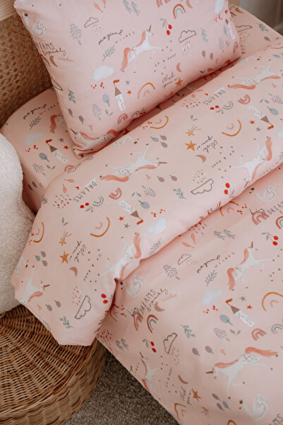 Lollie Baby&Kids سرير أطفال، سرير بارك (60×120 سم) طقم غطاء لحاف وملاءات، قطن ساتان - وحيد القرن الوردي