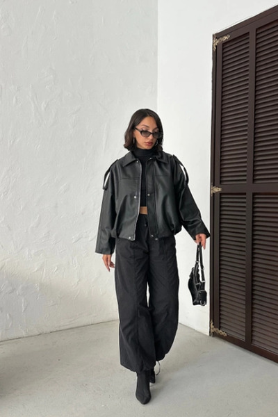 Jaglion Новий сезон Жіноча куртка-бомбер зі смужками, чорна шкіра