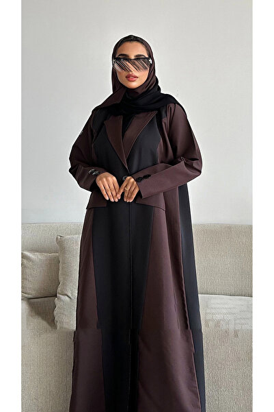 outline Black blazer abaya in cool Lemar fabric with elegant details and a distinctive burgundy color.