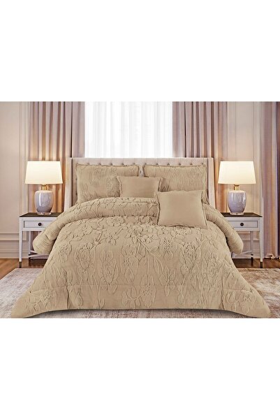 SNOOZYL A double winter bedspread made of soft velvet and luxurious fur to provide warmth and add beauty and elegance to your room.