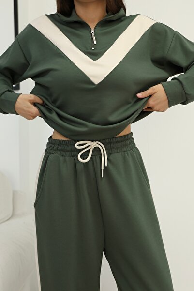 02Lady Fashion Half-Zipper Garnished Stripe Detailed Modal Fabric Tracksuit Set