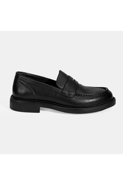 Desa Men's Black Leather Loafer