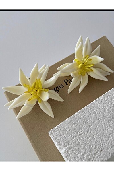 Ayışığının Dünyası أقراط بتصميم الزهور