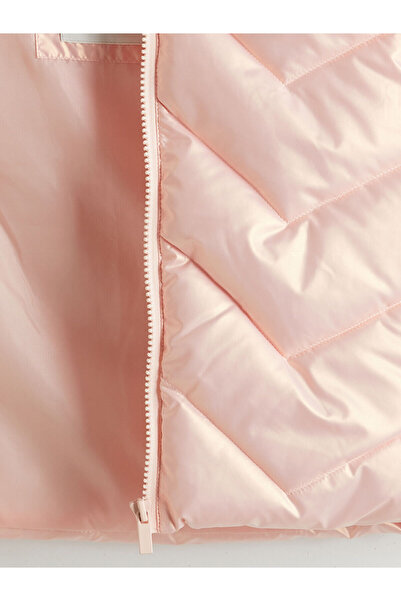 LC Waikiki New Season Hooded Girl's Puffer Vest