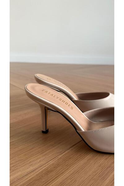 Eataly Shoes Oval Pointed Toe Heeled Shoes Beige