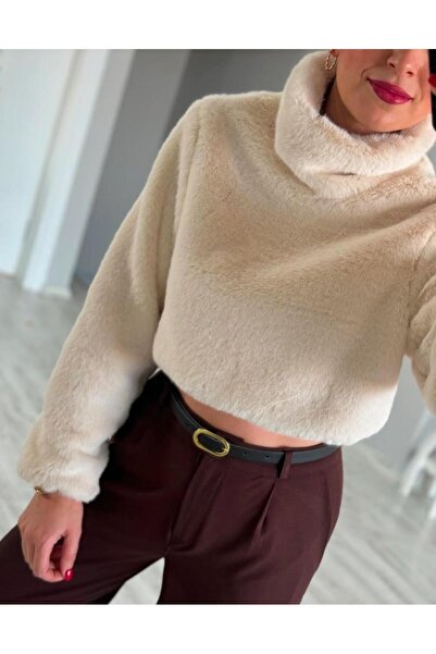 QYA Clothing Top Guy Fur Crop