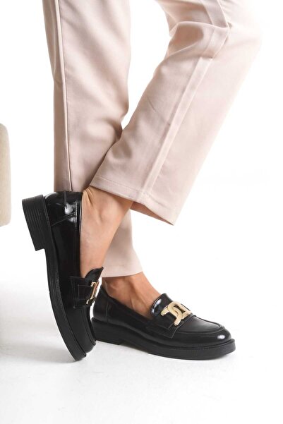 ERNİLA SHARNA Чорні шкіряні жіночі туфлі-лофери з пряжкою