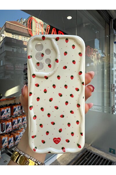 OVADA SAMSUNG GALAXY A72Uyumlu Kamera Korumalı Dalga Kenarlı Çilek Desenli Ba...