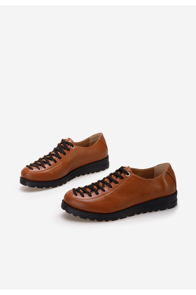 B T Shoes Camelové dámské polobotky Modeva