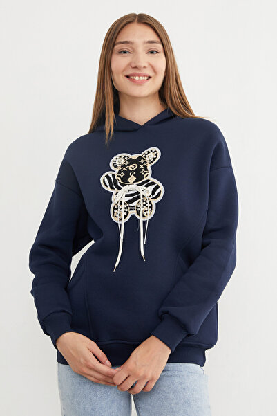 Fulla Moda 3-нитковий великий светр з капюшоном, кишенями та вишивкою у вигляді ведмедика