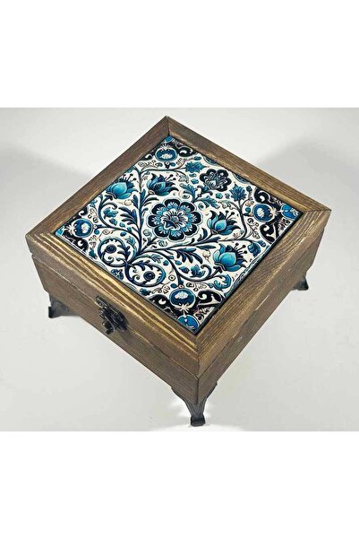 Çini Evi صندوق خشبي بتصميم زهور يعكس أناقة الطبيعة