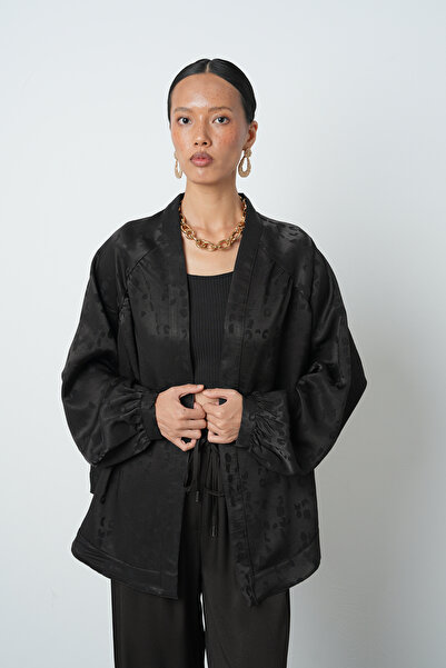 Orfeo Negro Жіночий чорний кімоно з леопардовим принтом, оверсайз-крій, тессетур