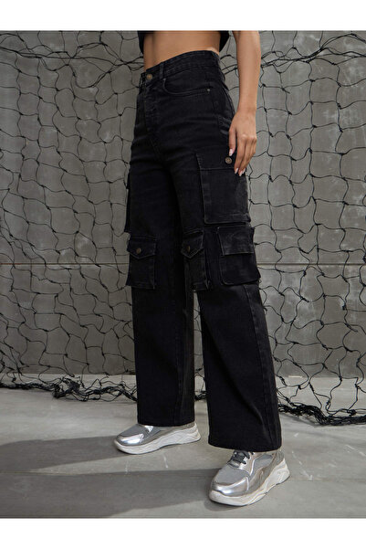 Sassafras By Styli Women Washed Multi Pockets Cargo Jeans