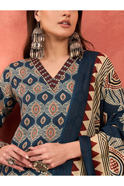 Sassafras By Styli Navy Geometric Print V-Neck Kurta with Pencil Pants and Dupatta Set