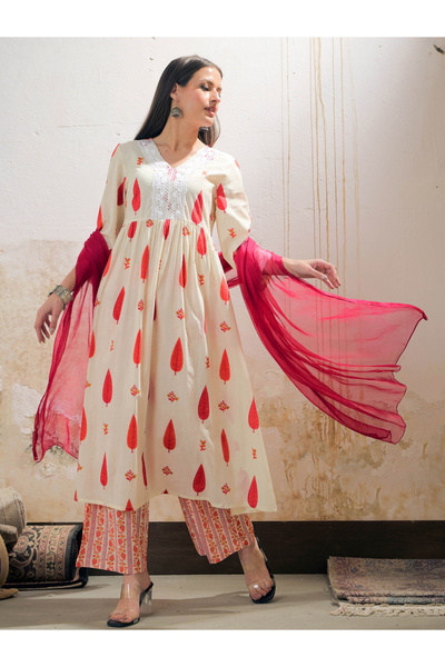 Sassafras By Styli White and Red Floral Gathered Kurta with Pencil Pants and Dupatta Set