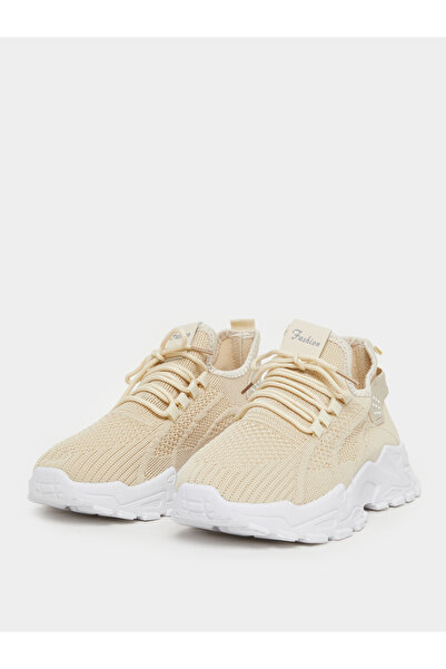 Take Two By Styli حذاء رياضي سميك برباط وملمس بيج