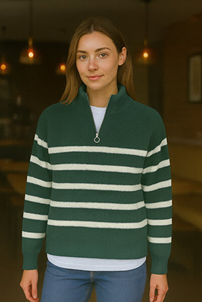 pepule Дамски пуловер с емблематичен десен, с половин цип, ребрист яка и дета...