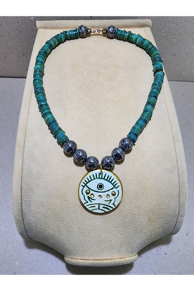 TMD AKSESUAR Island Farm Green and Hematite Natural Stone Ceramic Eye Pendant