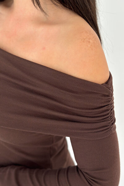 Noa Noa Γυναικεία μπλούζα με γιακά Madonna – Μαλακή υφή & εφαρμοστή κοπή που ταιριάζει στο σώμα