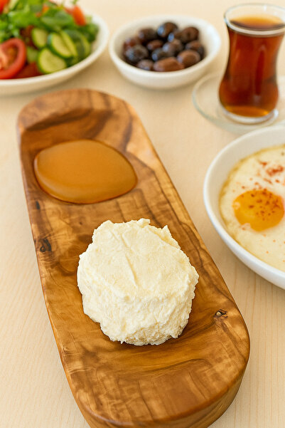 Carveni El Yapımı Ahşap Sunum Tabağı – Elma Ağacı (48x14x4 cm)