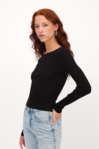 Addax Crew Neck Ribbed Blouse B1856