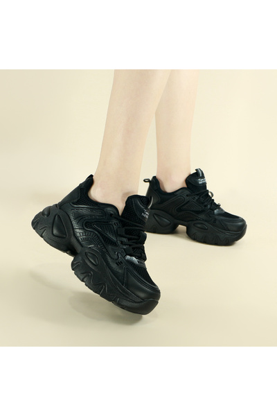 OEM Comfortable, flexible and breathable women's sports shoes, ideal for walking or light running, W33-2