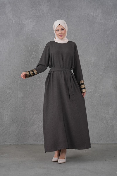 Fzd filizzade فستان بحزام مزين بالترتر على الأكمام