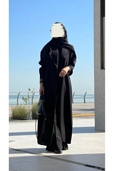 outline Black abaya with tulle inner sleeves