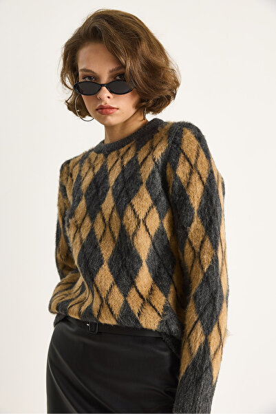 Bianco Lucci Women's Diamond Patterned Raised Knitwear Sweater 60351320