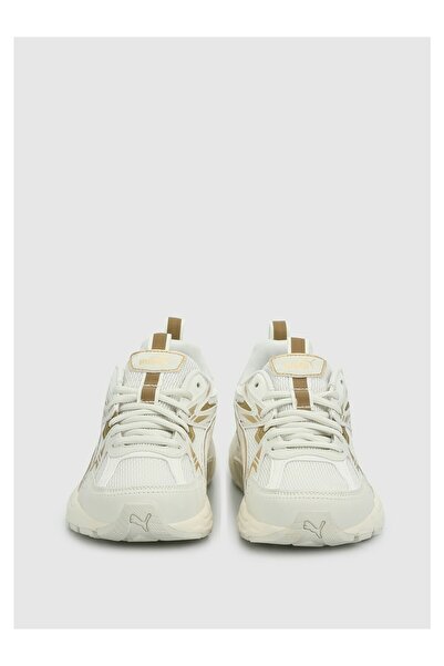 Puma Women's White Milenio Tech Wmns Dayinight Sports & Casual Shoes 40265701-Vaporgray