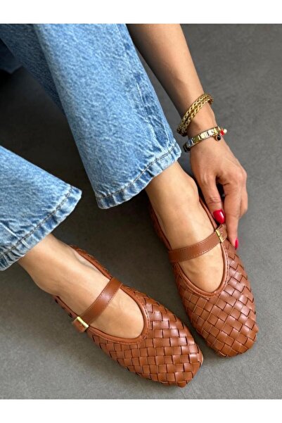 FSKOMBİN حذاء باليرينا نسائي من Albi Taba بتفاصيل محبوكة